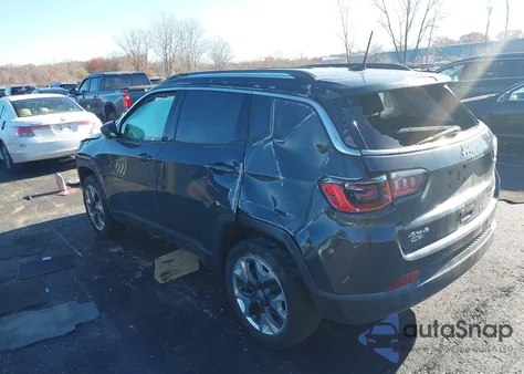 2018 Jeep Compass Limited 4X4 из США, поврежденный, VIN 3C4NJDCB0JT400779